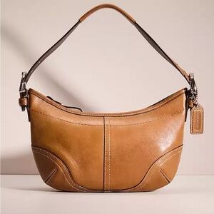 Coach Small hobo Shoulder Bag in Camel